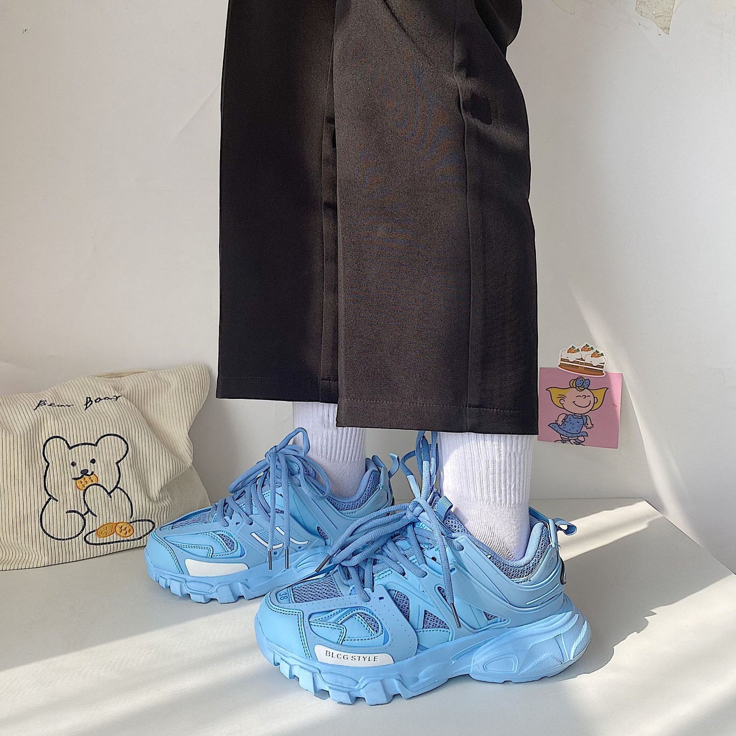 Women’s Casual Retro Sneakers