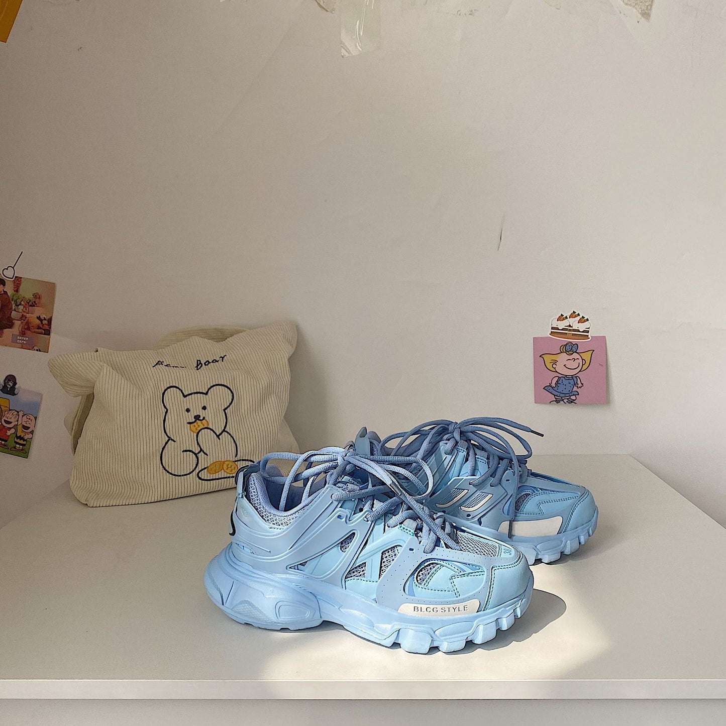 Women’s Casual Retro Sneakers