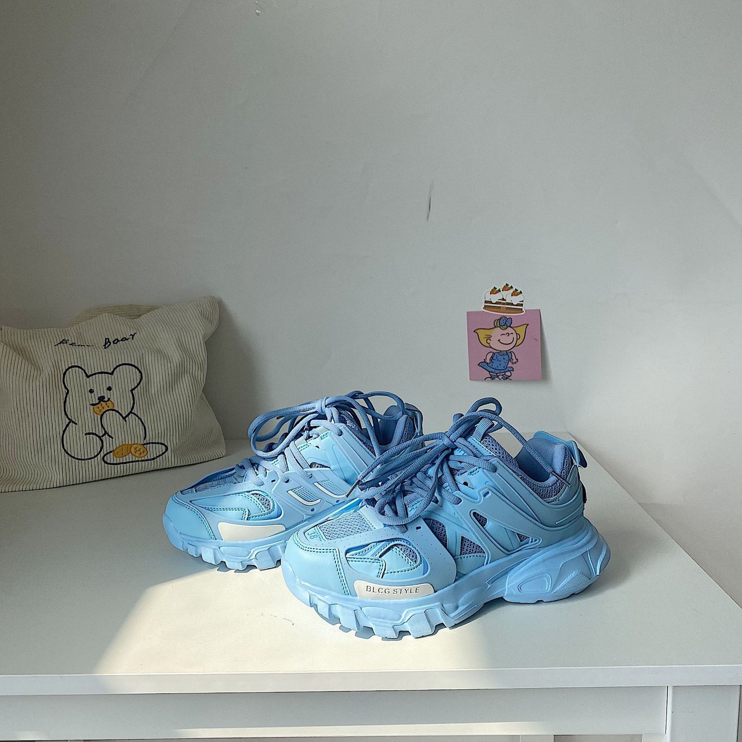 Women’s Casual Retro Sneakers