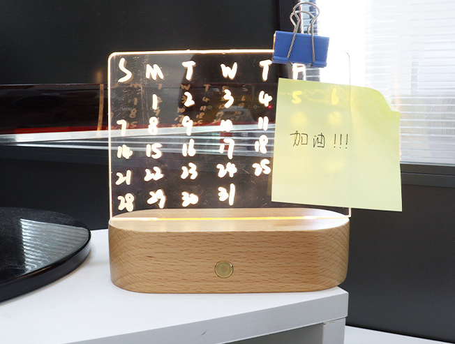 LumaNote Wood Table Lamp
